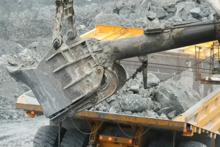 Essential Equipment Used In Demolition Services For Landscaping in Phoenix, AZ